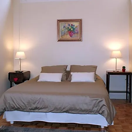 فندق مبيت وإفطار Les De 3*