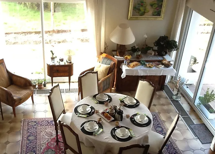 Les De Couette-café 3*